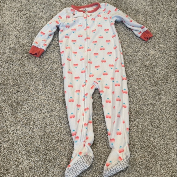 Carter’s Baby Girl heart Print Footed Sleeper Pajamas - Size 18 Months - Picture 6 of 6